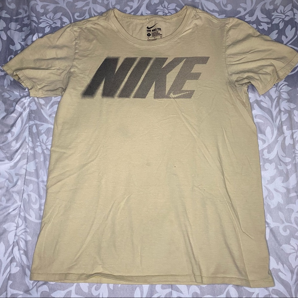 *NWOT* Nike Tee